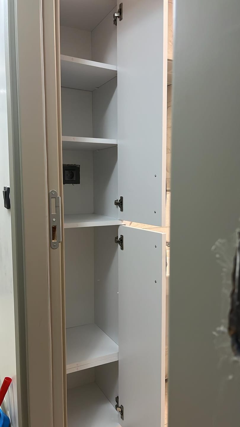 Customer photo review of Rani F1 Çok Amaçlı Dolap 2 Kapaklı 6 Raflı Banyo Kiler Mutfak Dolabı Beyaz M1