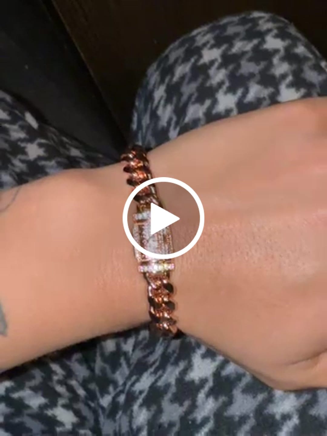 Customer video review of 10mm Moissanite Cuban Iced Clasp Chain - Rose Gold - 925 Silver - D Colour - VVS1