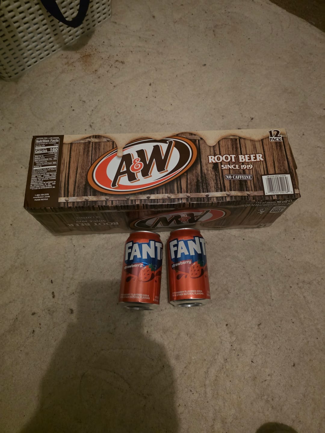 Customer photo review of Fanta Strawberry 12fl oz/355ml - Pack of 12
