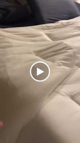 Customer video review of MarshMellow Comforter