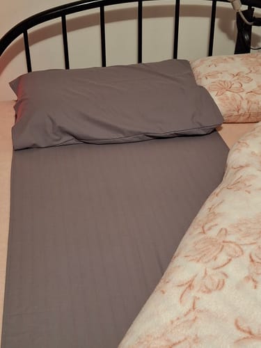Customer photo review of Grounding Pillow Case (OneSize)