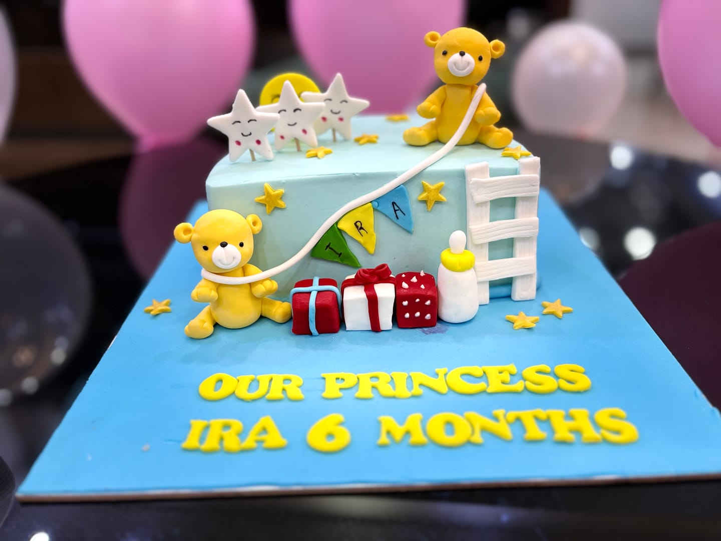 Customer photo review of Teddy 6 Months Cake