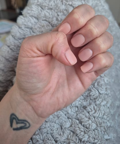 Customer photo review of Warm Nude Dipping Powder