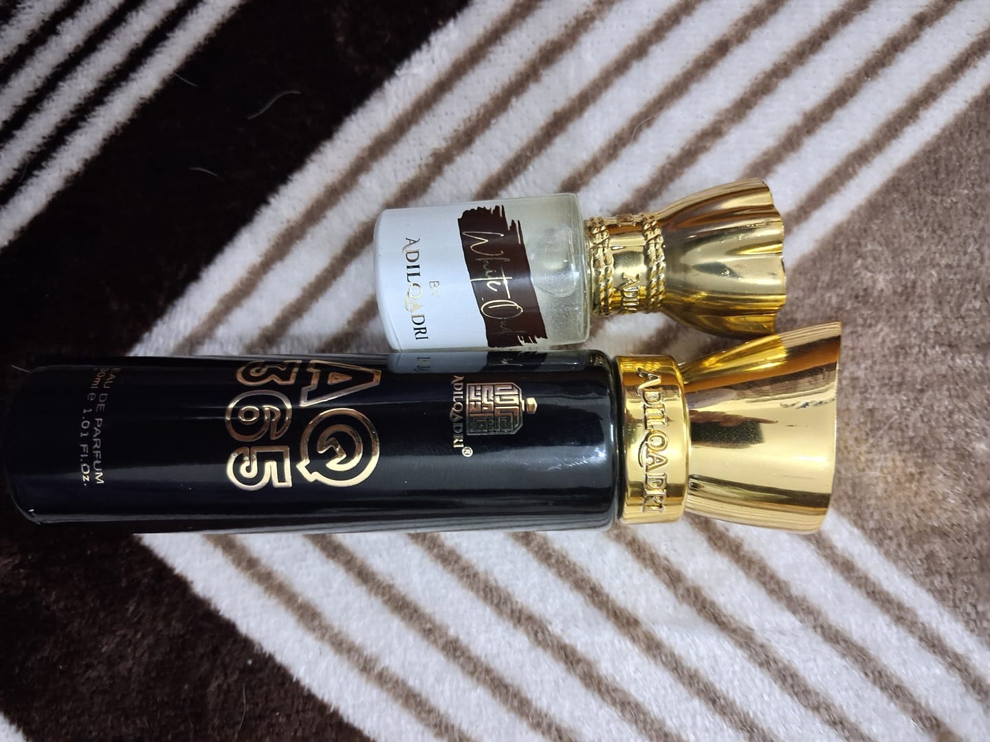 Customer photo review of White Oudh Luxury Attar Perfume