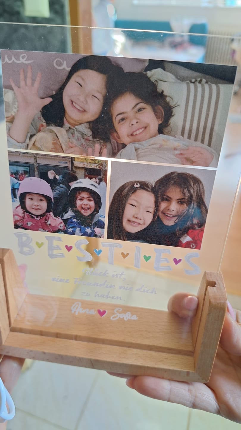 Customer photo review of Besties - Personalisierter LED Aufsteller für Freunde, Familie und Kollegen