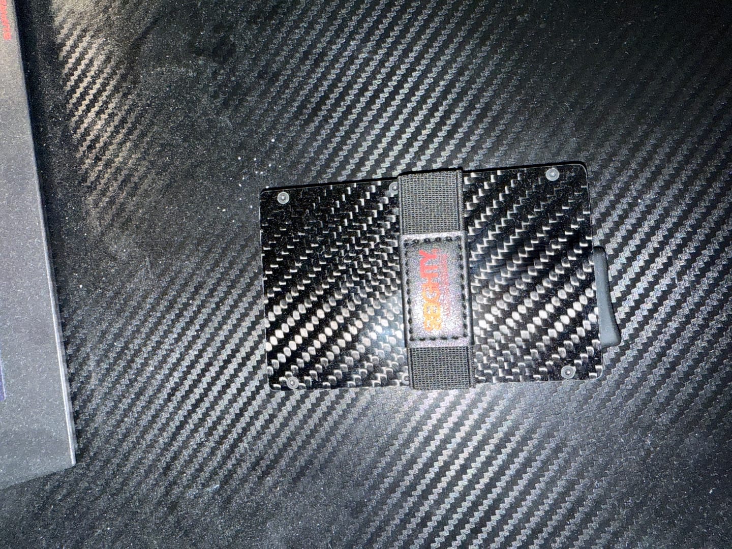 Customer photo review of 80Eighty® Minimalist Carbon Fiber Wallet