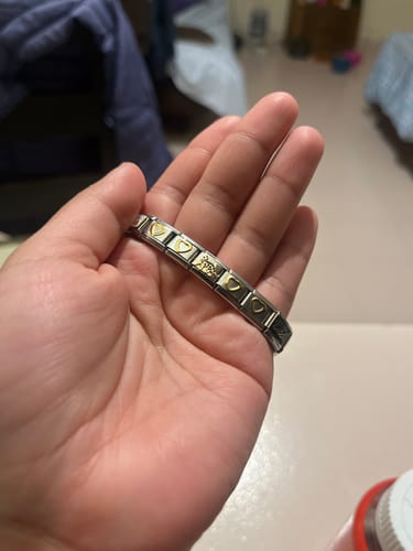 Customer photo review of Pulsera Italiana Con Corazones Dorados