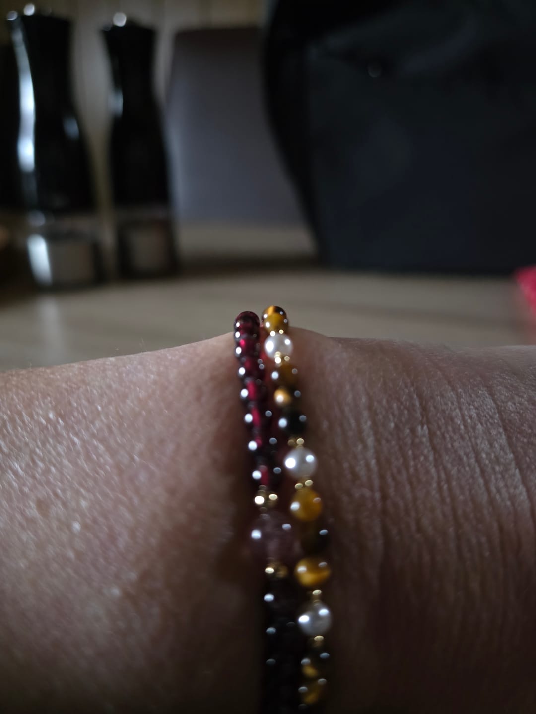 Customer photo review of Rubin Armband - Perlen geschliffen