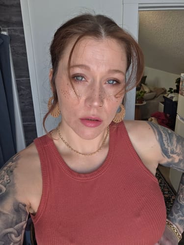Customer photo review of Gold Glitter Freckles Makeup Patches