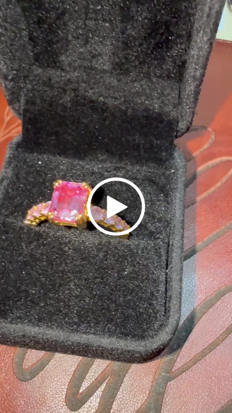 Customer video review of The Camilla