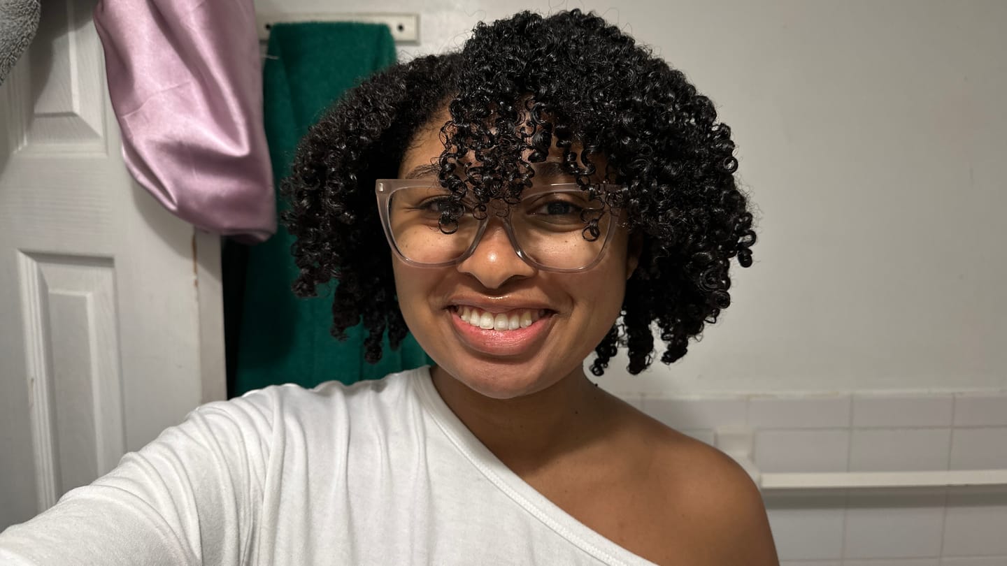 Customer photo review of Tropical Oasis Anti-Humidity Firm Hold Hair Gel