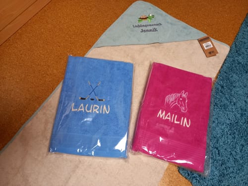 Customer photo review of Personalisiertes Kinder Handtuch mit Namen und Motiv bestickt