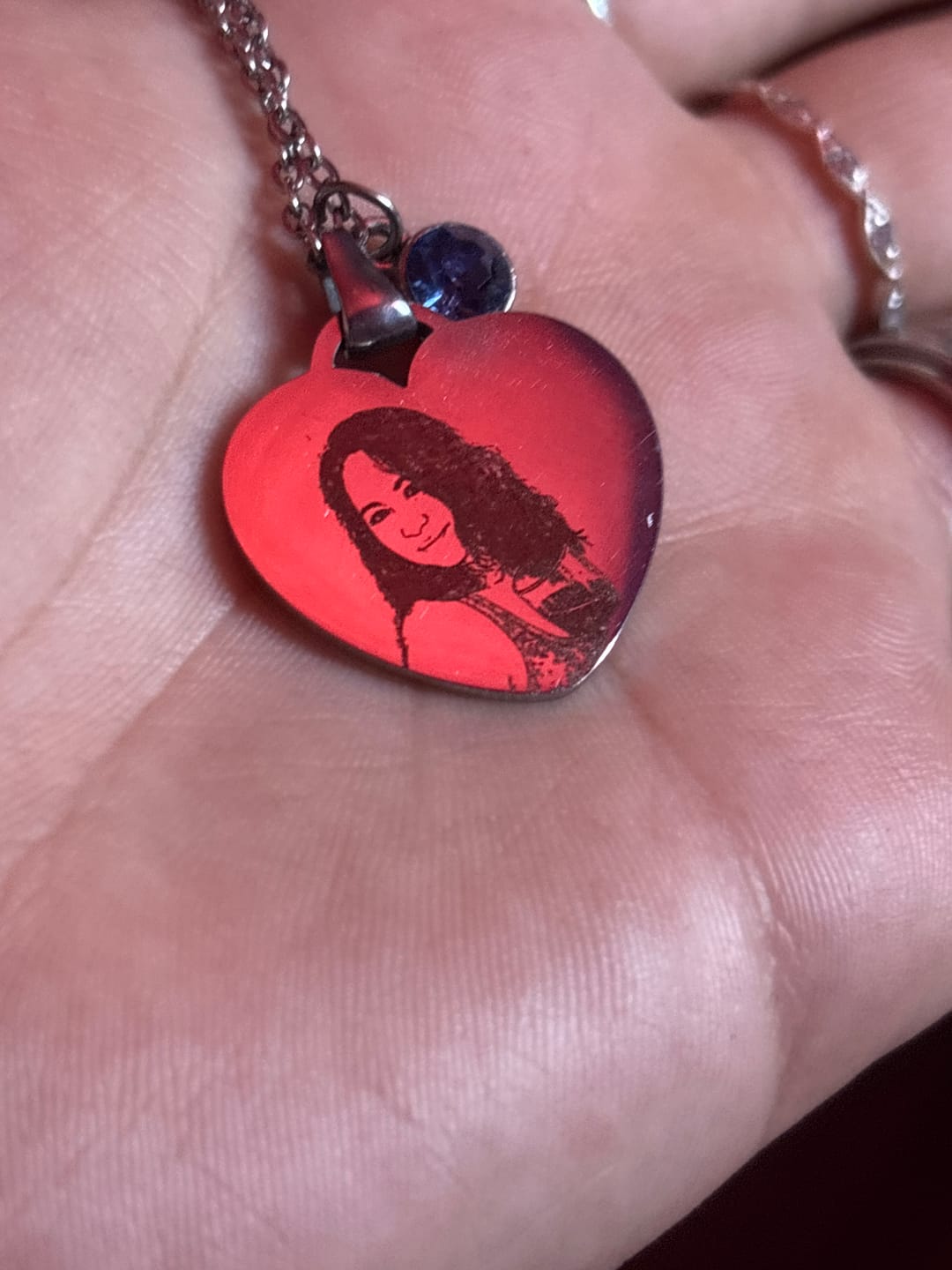Customer photo review of Collar Personalizado + Foto Polaroid Gratis 🌟 | Abuelita te amo 💘