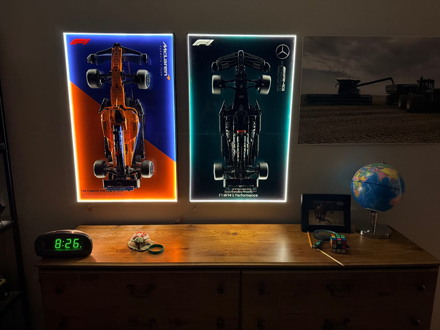 Customer photo review of LED Wall Display Frame for LEGO® Technic McLaren F1 Race Car 42141