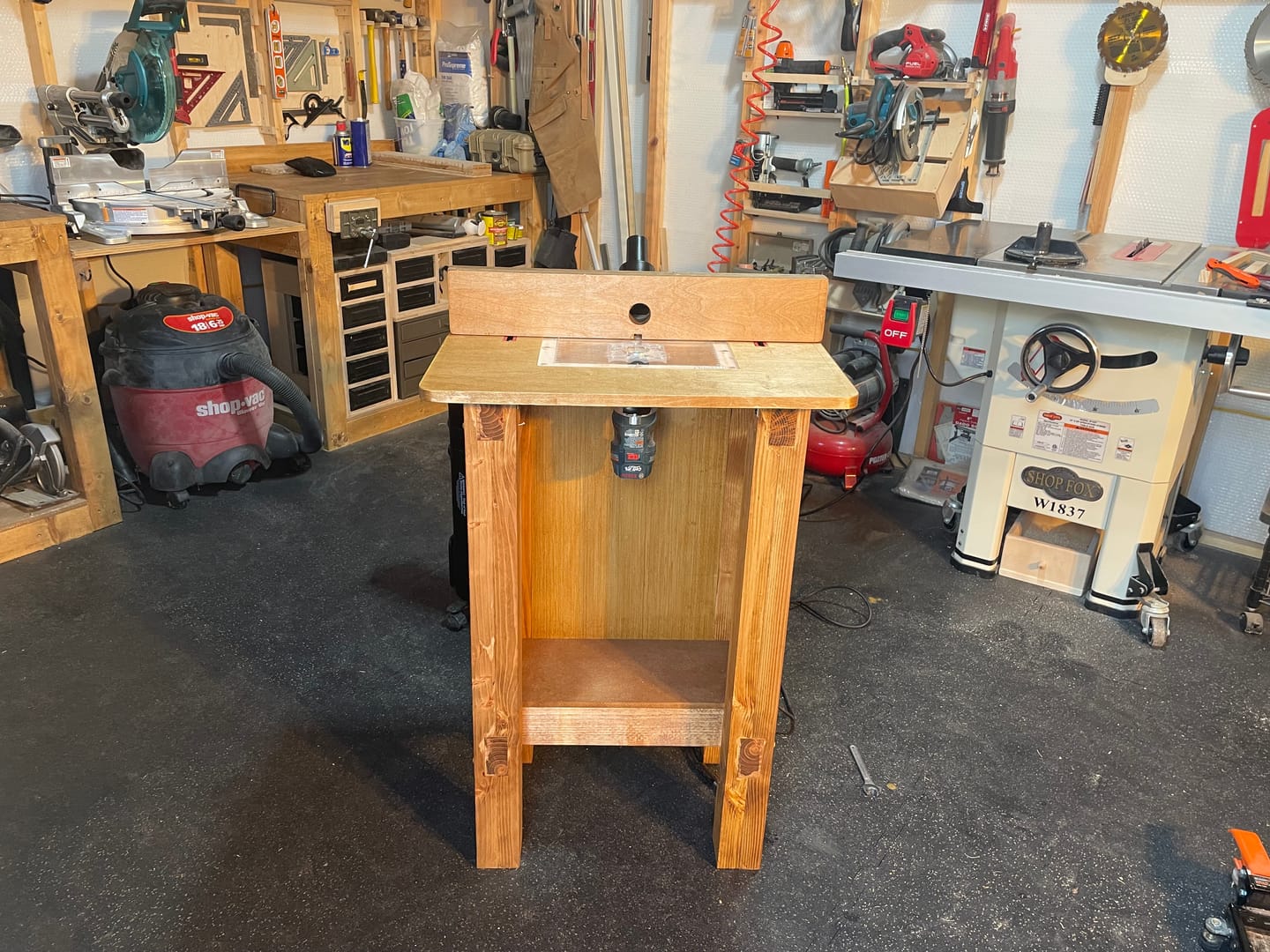 Customer photo review of Bosch Colt (PR10E/PR20EVS/GKF125CEN/GKF18V-25N/GLF18V-8) Palm/Trim Router Table Plate