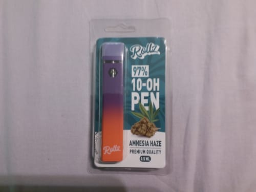 Customer's 10-OH Superior LIVE RESIN VAPE in its sealed Amnesia Haze blister pack, showing the gradient vape pen.