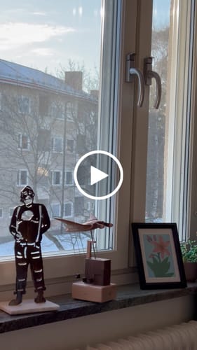 Customer video review of MarinerPoet™ Handcrafted Wooden Manta Ray Automaton