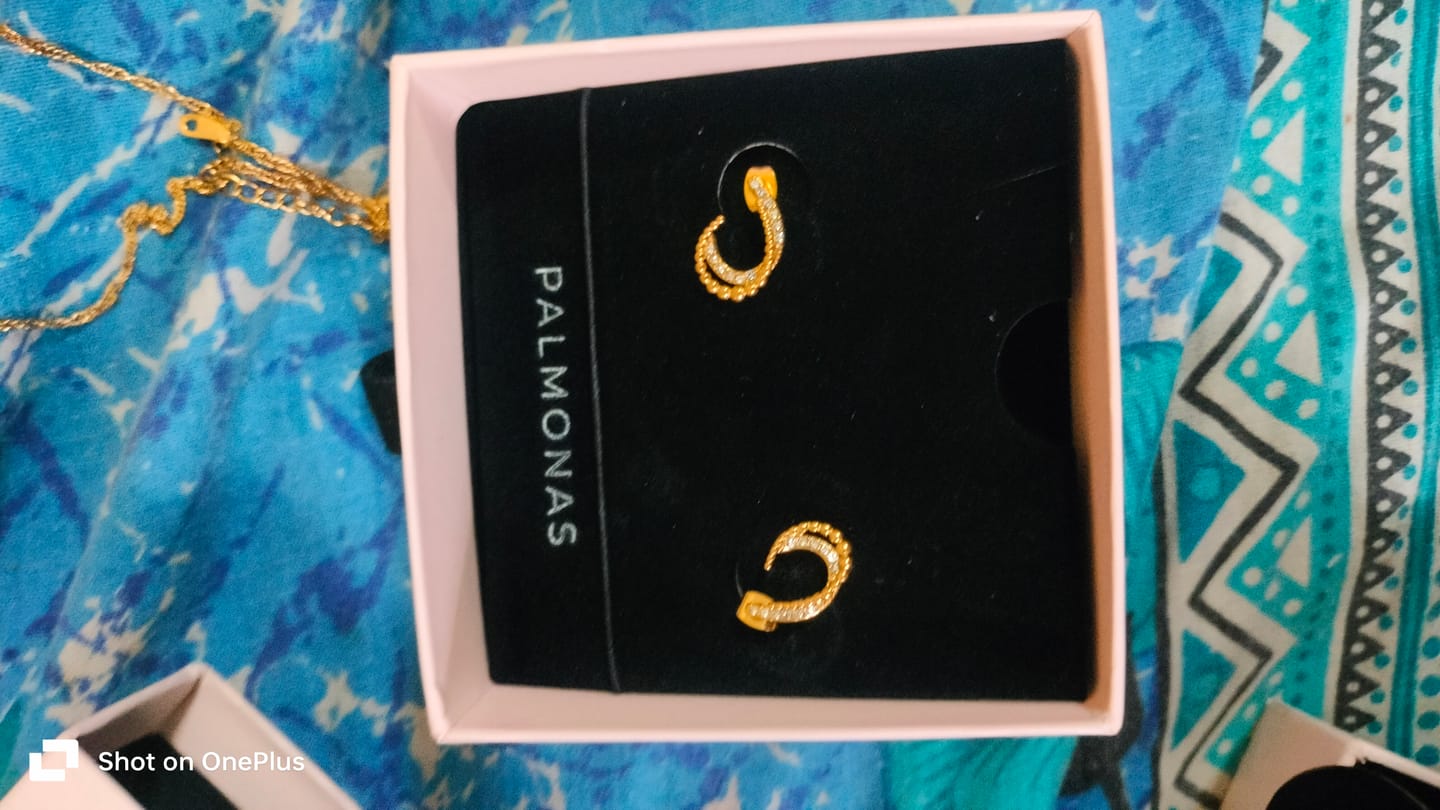Customer photo review of Almond Stones Half Hoop Earrings
