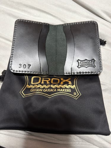 Customer photo review of Arida Classic Cardcase