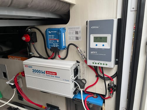 Customer photo review of Redodo Onduleur à Onde Sinusoïdale Pure 2000W