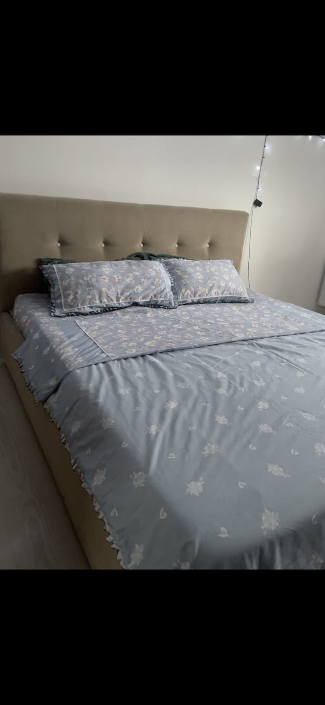 Customer photo review of Lenjerie Bumbac Finet Premium 4 Piese cu Volanase, Corai/Crem/Flori-M4663