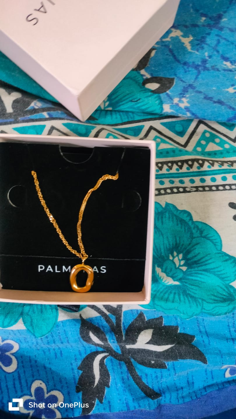 Customer photo review of Wobbly Oval Necklace