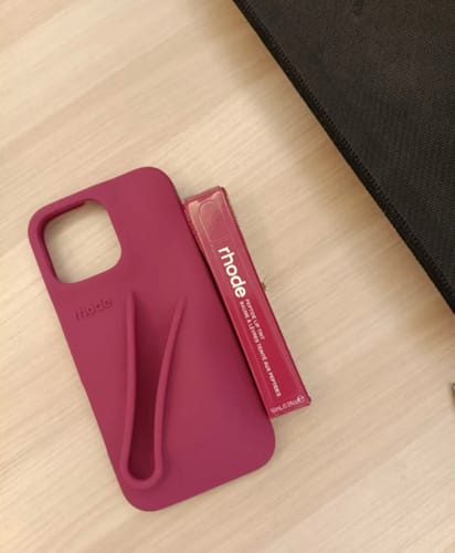 Customer photo review of Estuche Rhode Lip Case Raspberry Jelly
