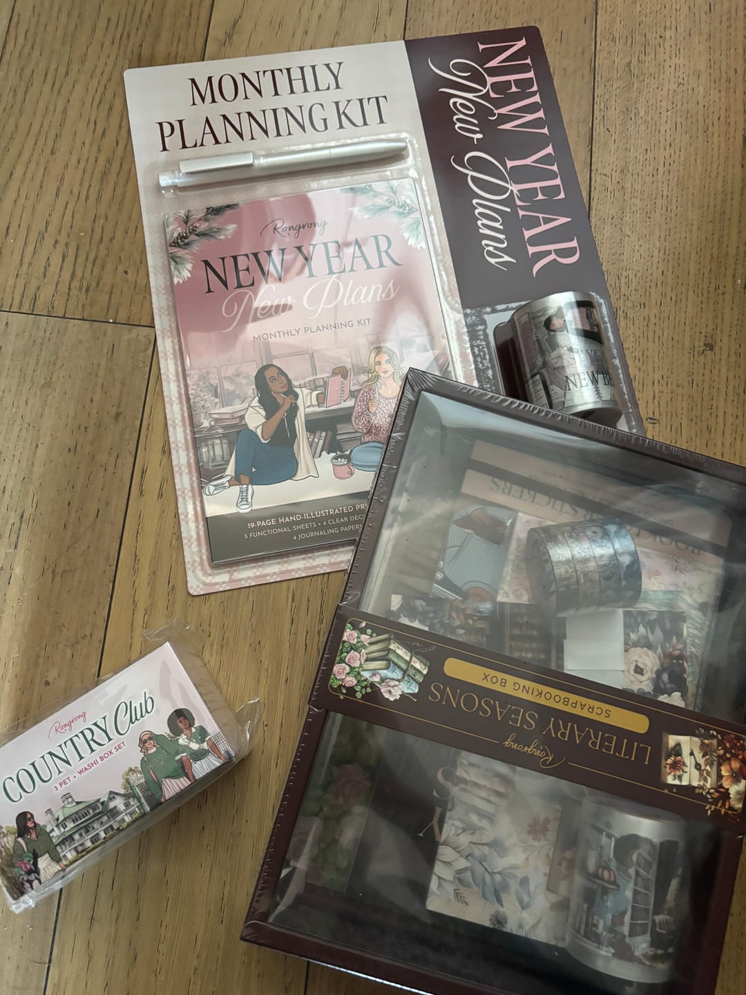 Customer photo review of Country Club Pre-cut PET Tape + Washi Box Set