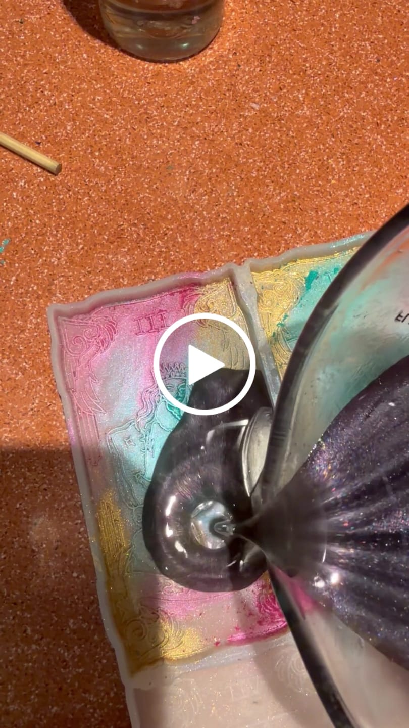 Customer video review of Fragancia DAMA DE LA GUADAÑA