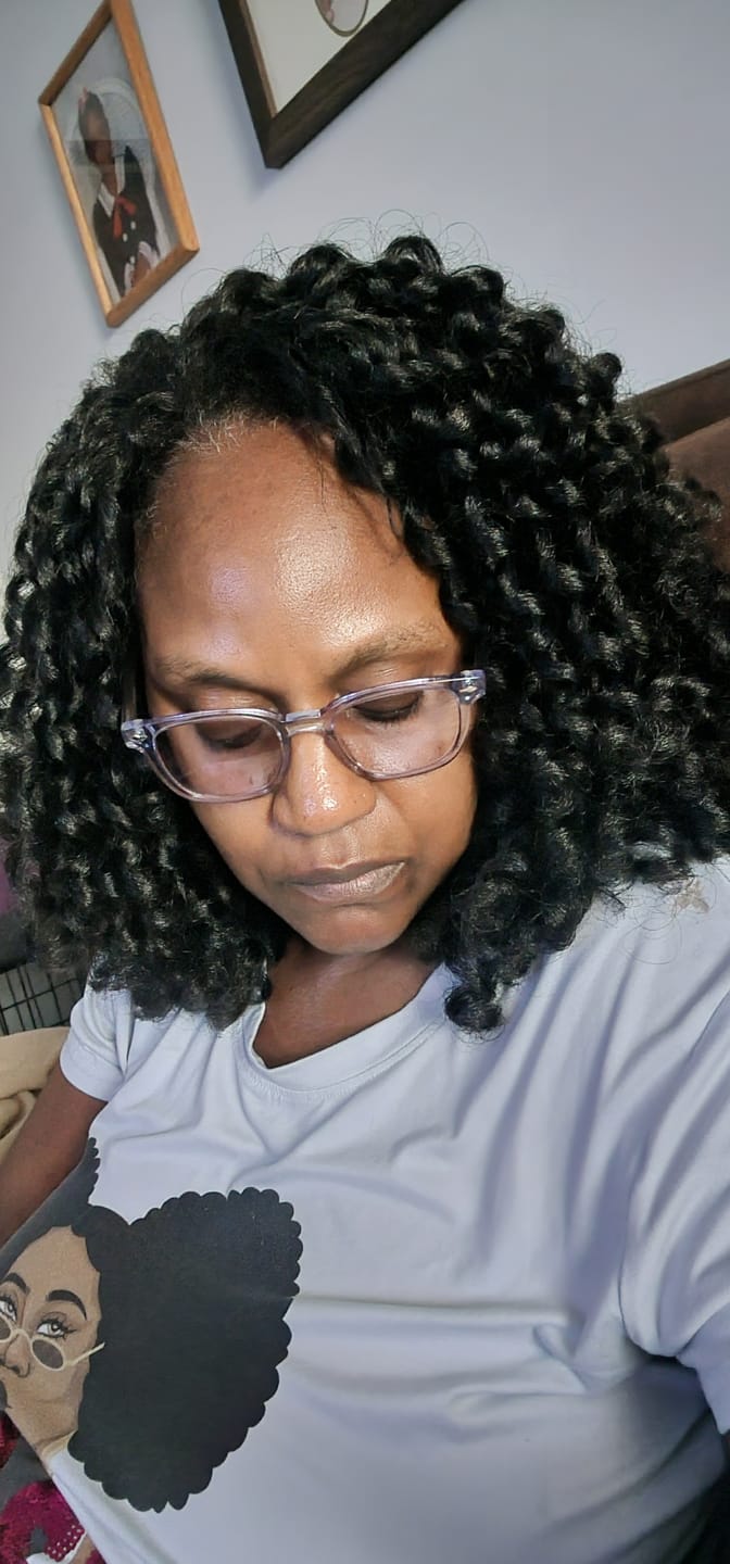 Customer photo review of Sensationnel Instant Weave Curls Kinks & CO Half Wig - MONEY MAKER