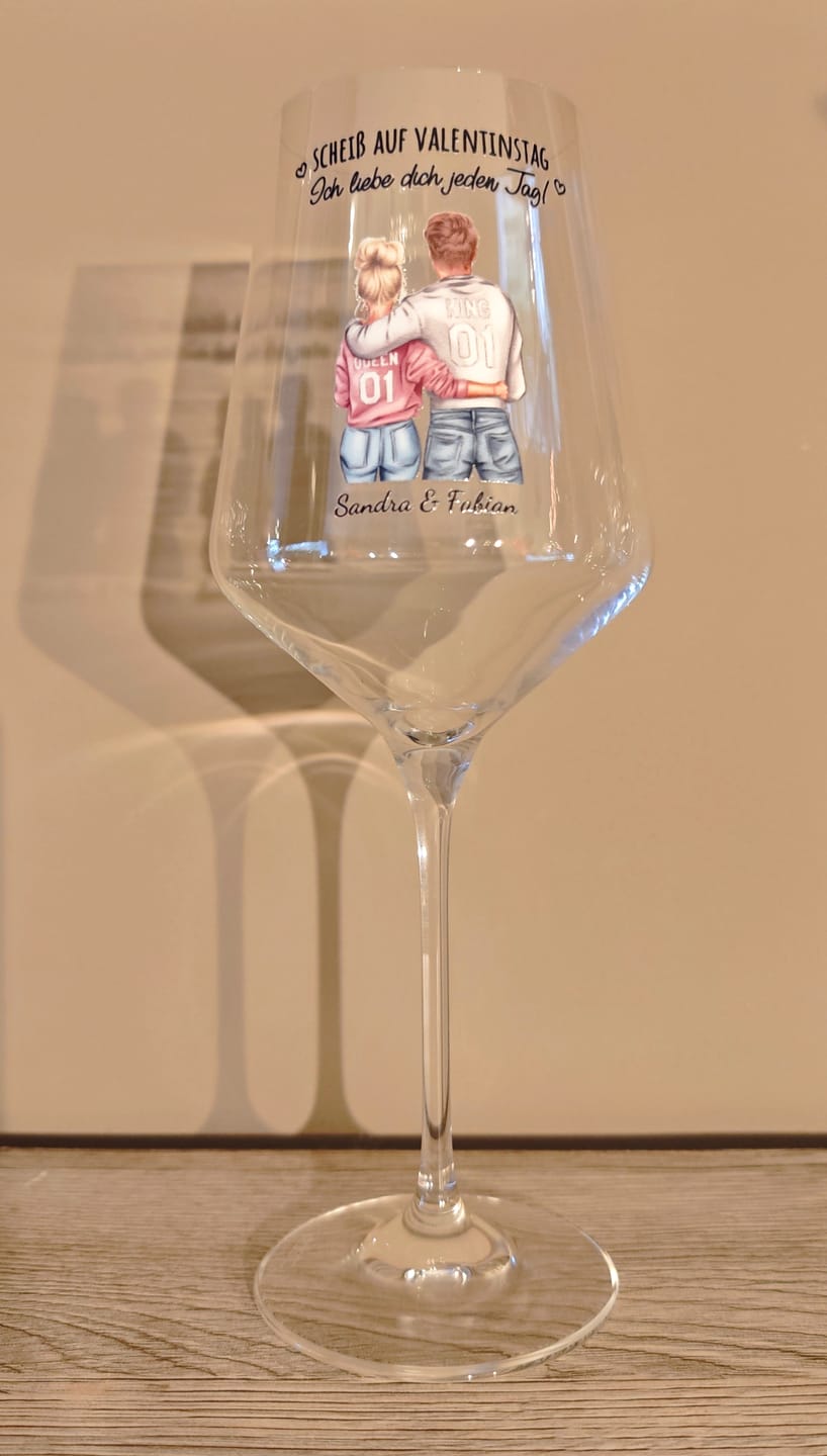 Customer photo review of Jeden Tag - Personalisiertes Weinglas für Paare zum Valentinstag