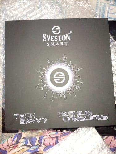 Reviewer's black box for the ForcePro Smartwatch. The packaging displays the text 'Tech Savvy' and 'Fashion Conscious'.