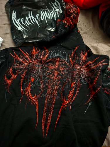 Customer photo review of Abysswalker Oversized pullover hoodie [NIGHTMARE]