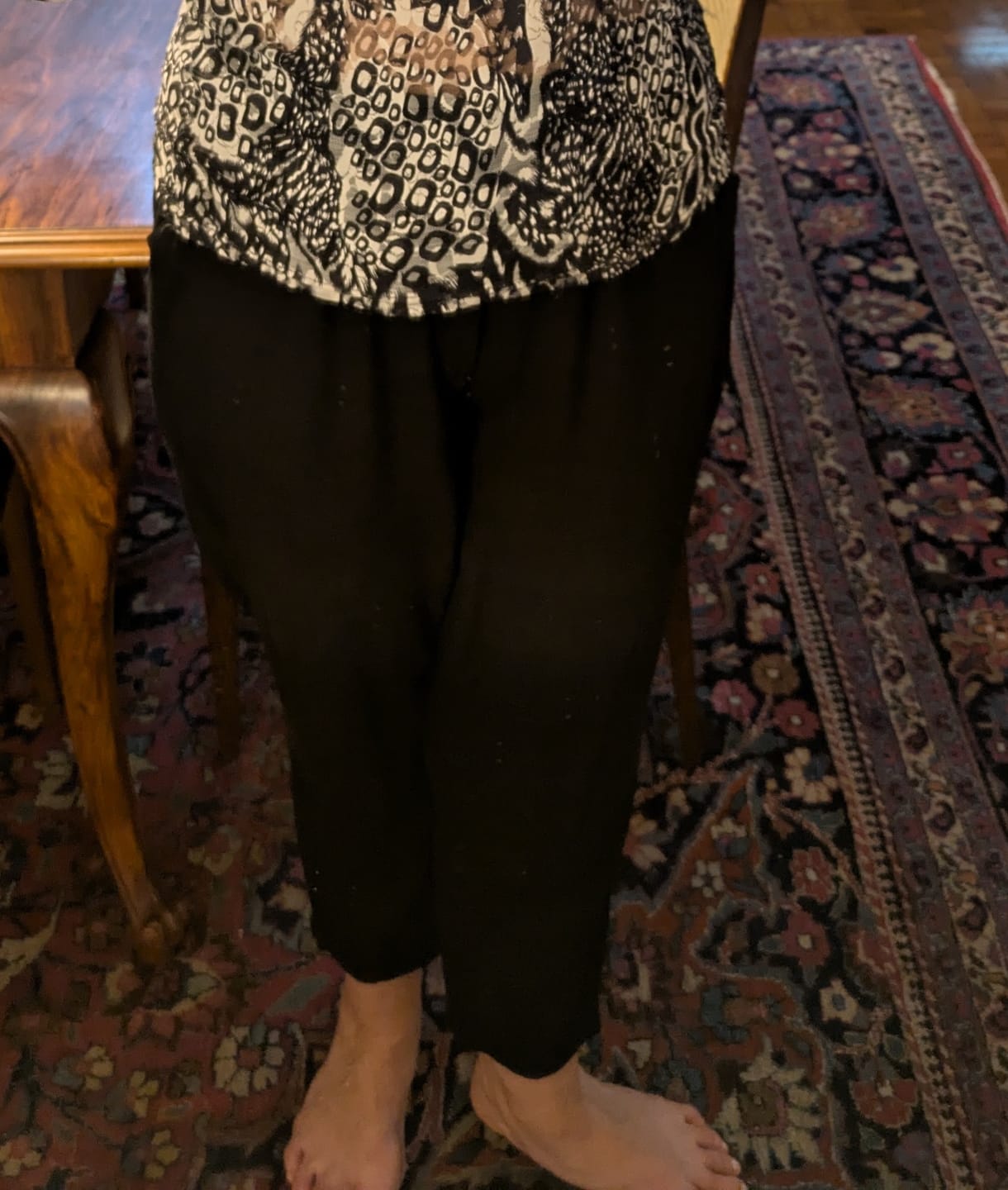 Customer photo review of Calça Slouchy Íris Preta