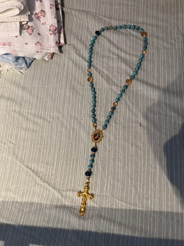 Customer photo review of Christianartworkshop Handcrafted Turquoise & Gold Alloy Rosary with Crucifix & St. Therese Medal: Graceful Spiritual Bond