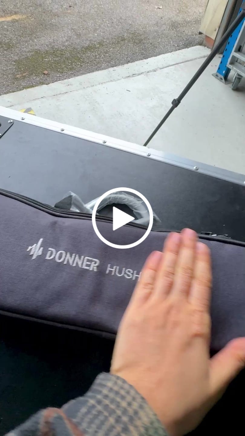 Customer video review of Donner HUSH™ C Guitare Nylon Voyage Électro-Acoustique