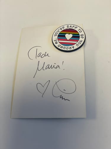 Customer photo review of Pin You´re safe