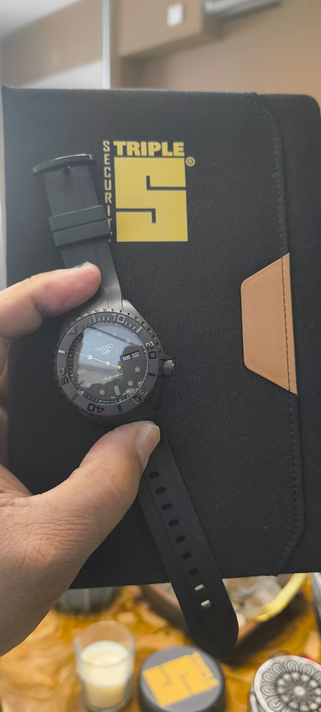 Customer photo review of Custom Seiko SKX 'Stealth'
