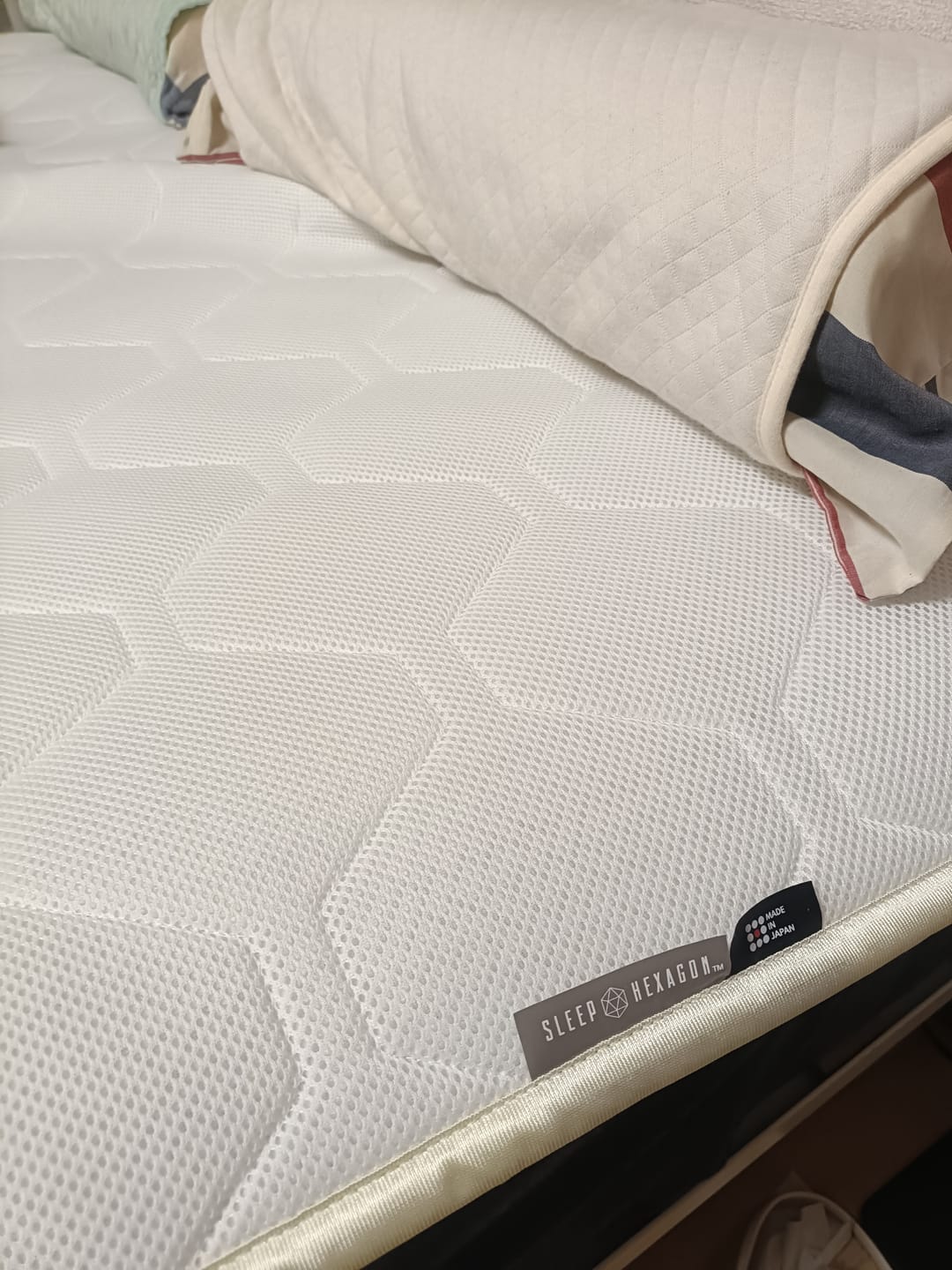 SLEEP HEXAGON　上位版ホルミシスベッドパッド（セミダブル） SLEEP HEXAGON ホルミシスベッドパッド – SLEEP HEXAGON(スリープ