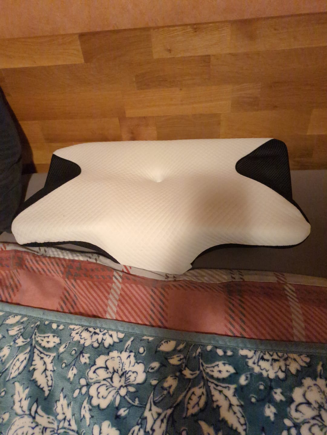 Customer photo review of OrthoDream® Orthopädisches Kissen