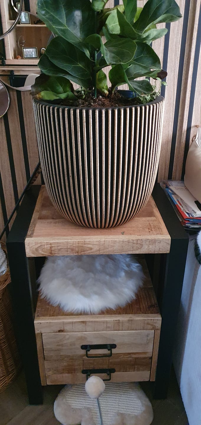 Customer photo review of Mango Houten Nachtkastje Britt | 50x40x70cm Tijdloos & Handgemaakt Design