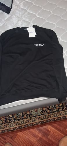 Recensione con foto di un cliente su Felpa OFF-WHITE Logo Print White