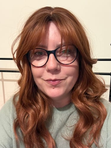Customer photo review of JBEXTENSION 22 Inches Scalpiana Copper 3.5X4 Hard Silky Top Natural Scalp Effect Women Wig With Bangs CLAIRE SILKY TOP COPPER