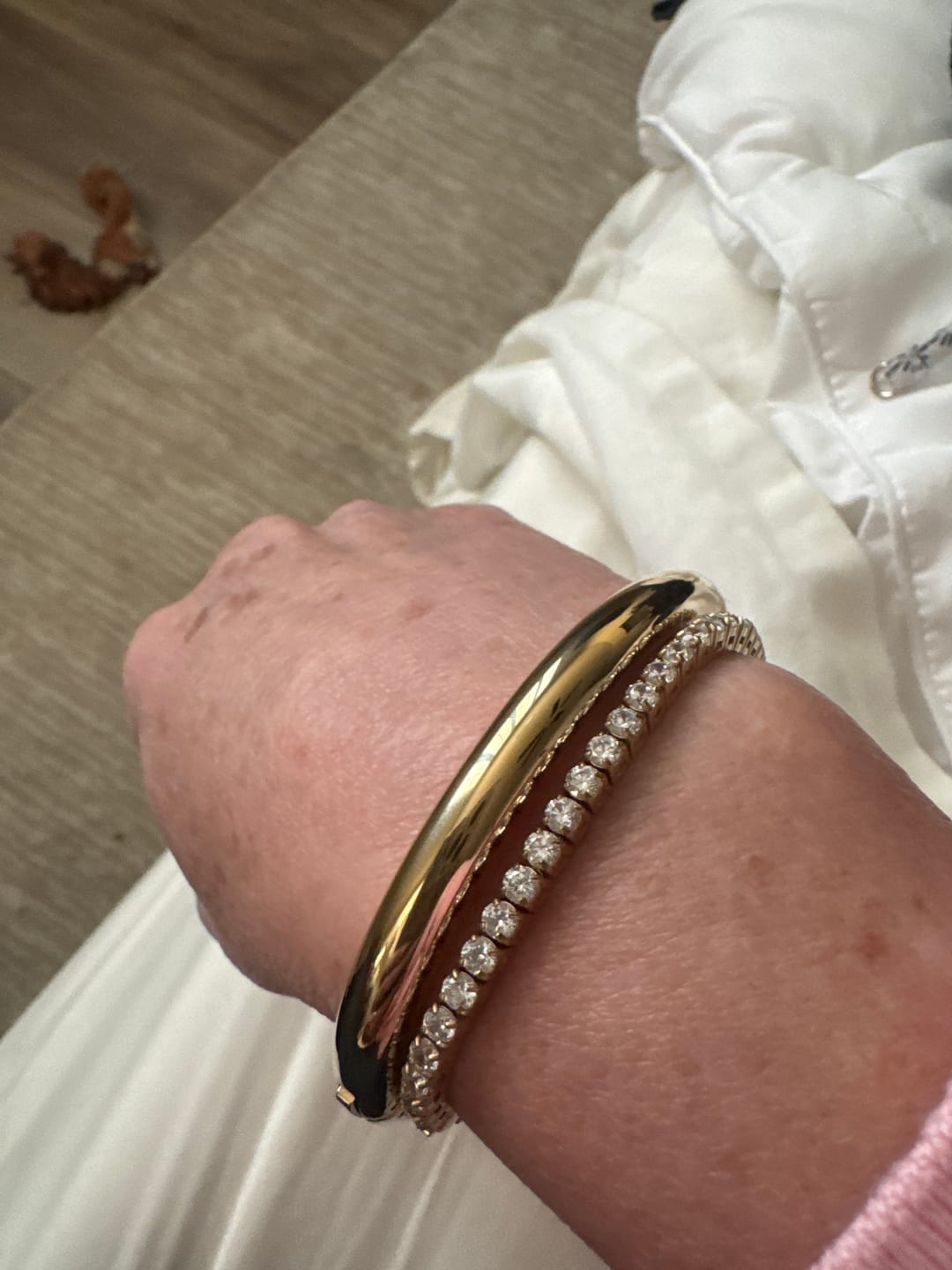 Customer photo review of Bold Oval Bangle