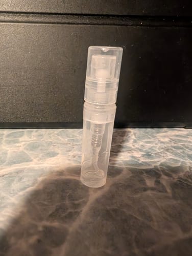 Customer photo review of ICONIC - Extrait de Parfum