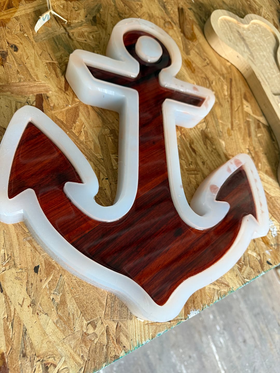 Customer photo review of 14.75x11.75x1" Nautical Anchor Silicone Mold For Ocean, Boat And Navy Art
