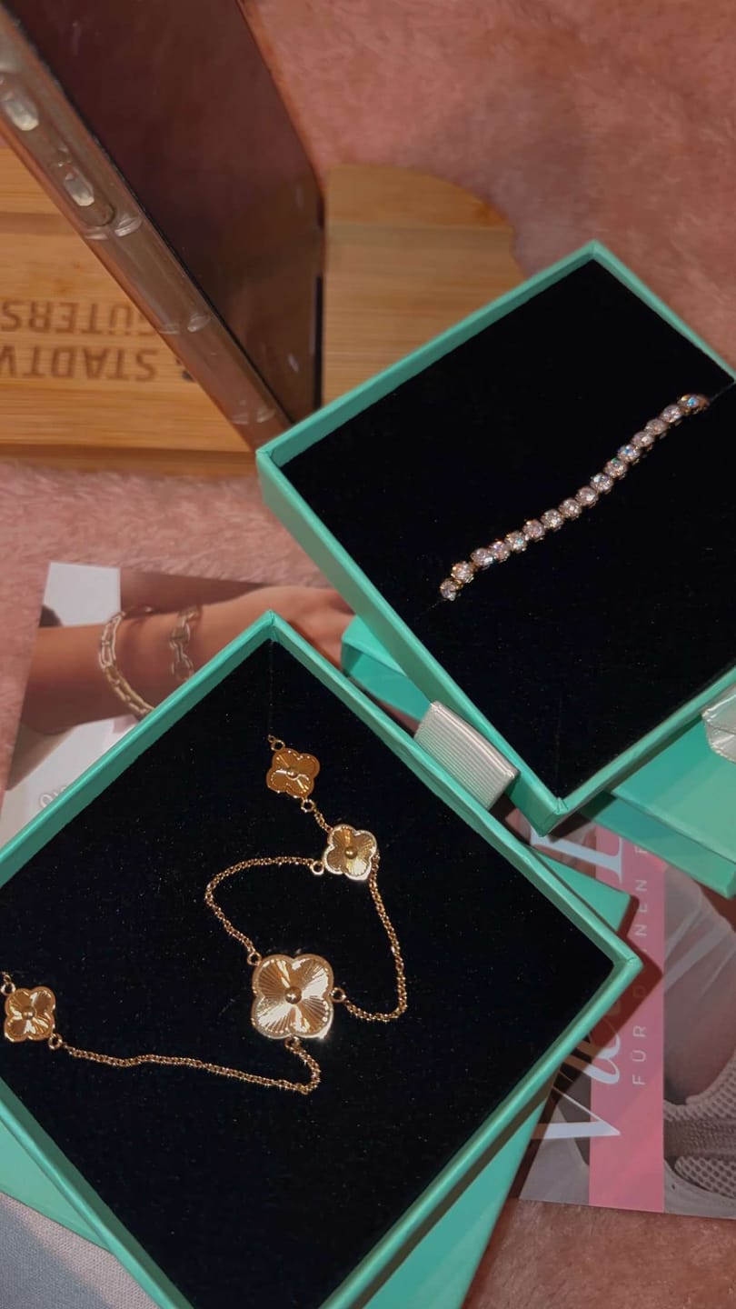 Customer photo review of Golden Lucky Leaf Kette 2.0 14K Vergoldet