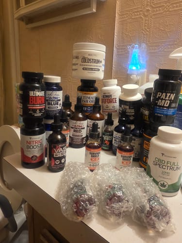 Customer photo review of The Ultra Methylene Red - Sour Strawberry (120ML) (30 Servings)