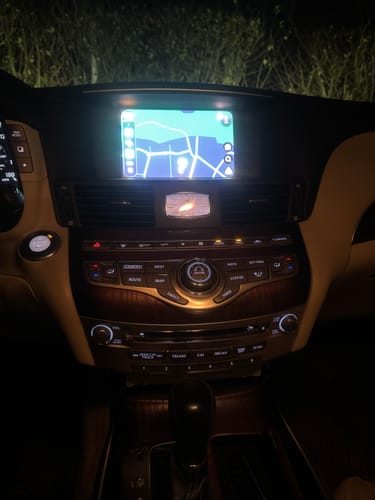 Customer photo review of Infiniti Q70 2015-2019 — Wireless Apple CarPlay & Android Auto Module