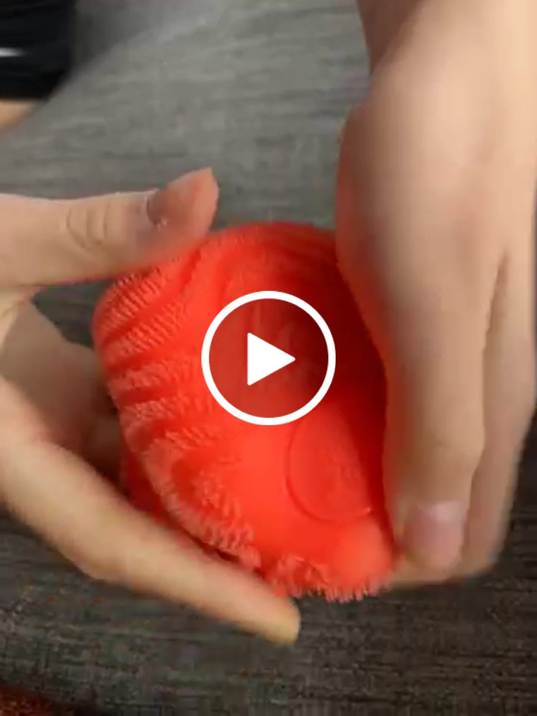 Customer video review of NeeDoh Fuzz Ball Wonder Waves – 5 varianter | Schylling